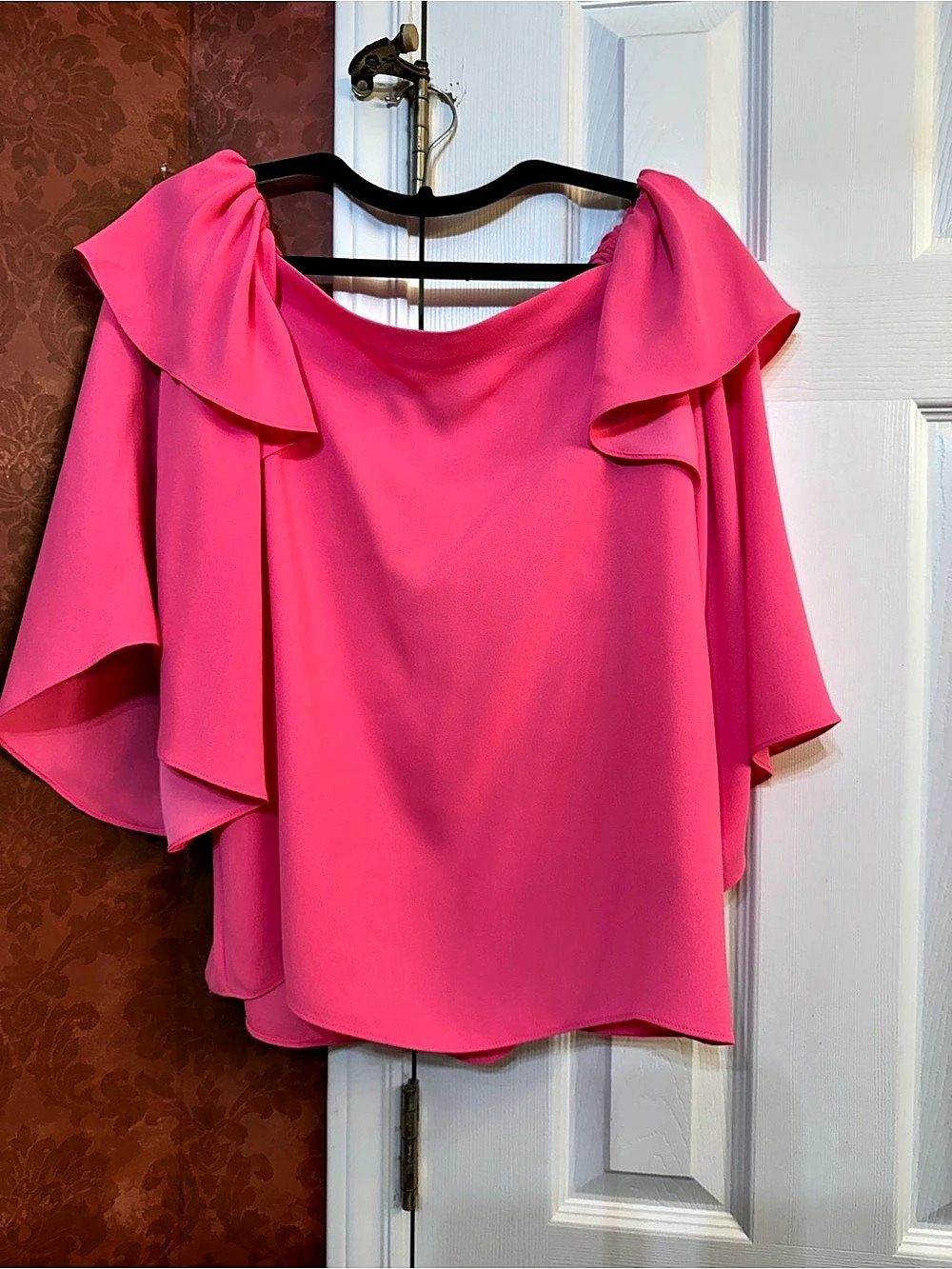 Trina Turk Ruffle Sleeve Blouse in Pink Size Medium Like New
